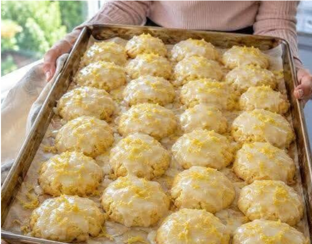 Keto Lemon Glazed Cookies